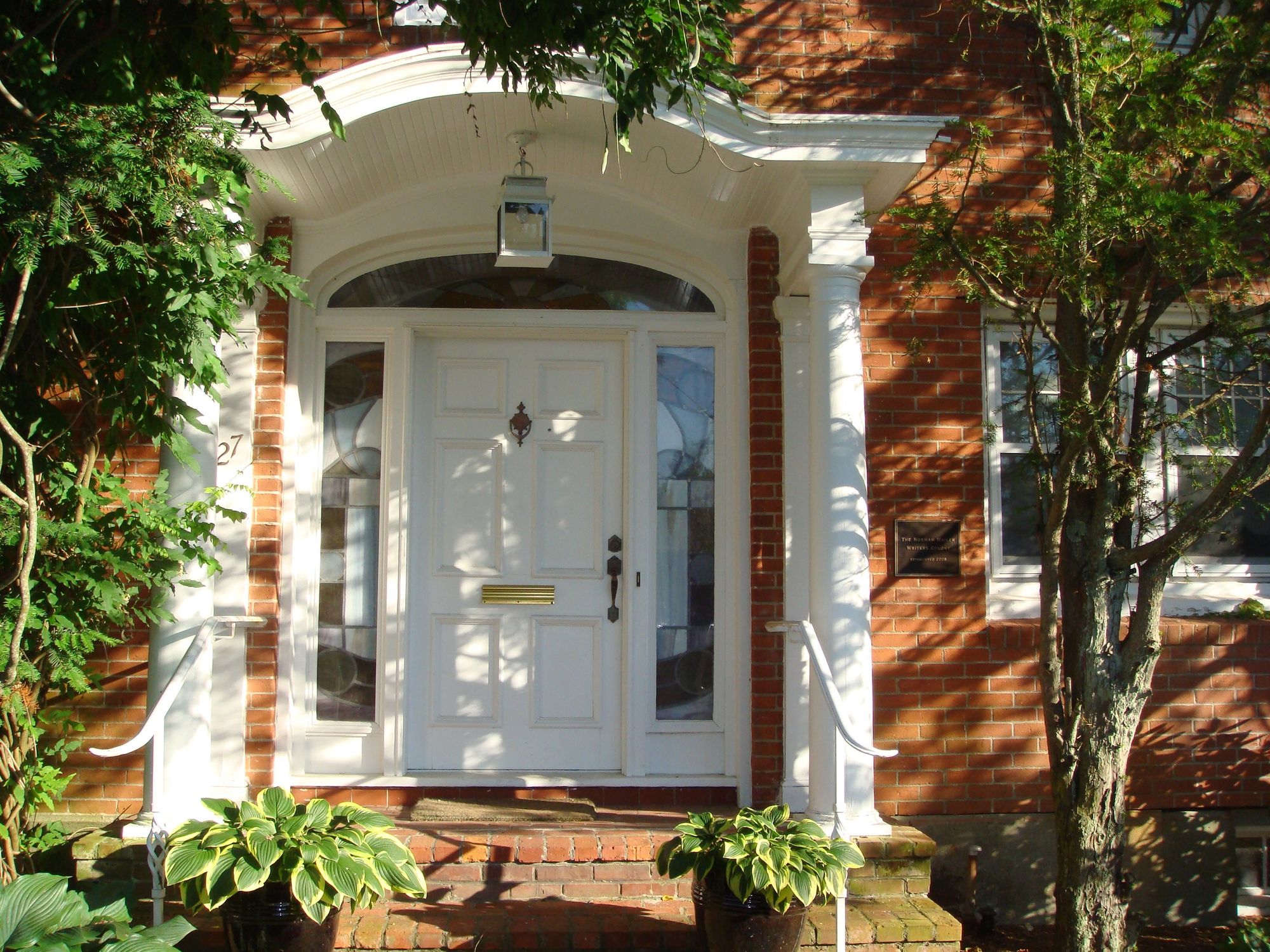 Cape Cod author Peter Manso, 80, Dies